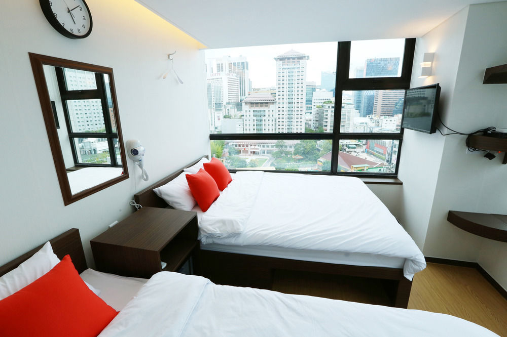 57 Myeongdong Hostel *