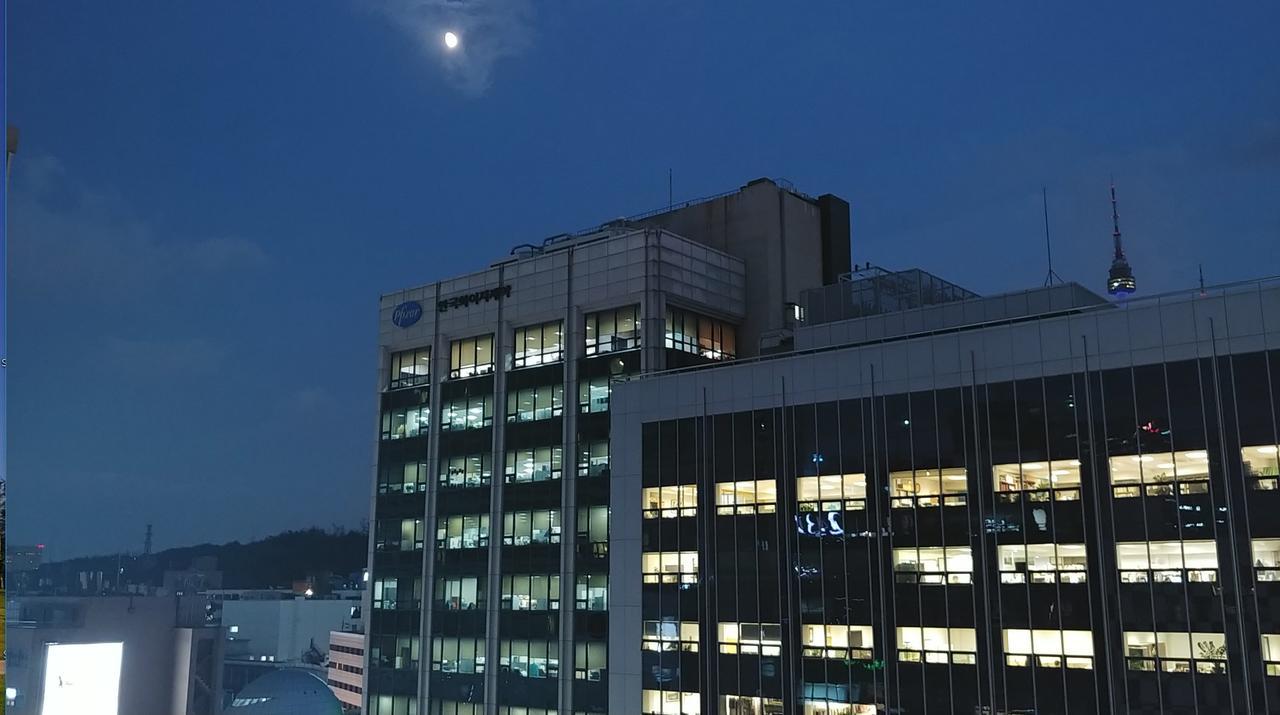 57 Myeongdong Hostel *